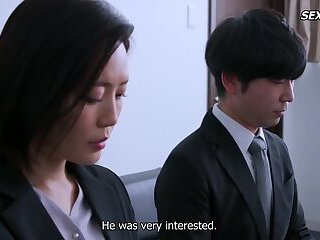 Married Secretary, Creampie Sexual Intercourse In The President's Office Full Of Sweat And Kisses -