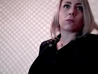 Friendly stepmom asks for cum on her face