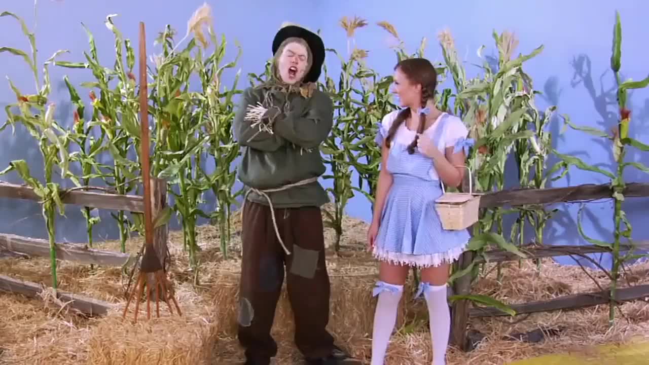 Not The Wizard Of Oz XXX (2010s,USA,Maddy O Reilly, Anikka Albrite)