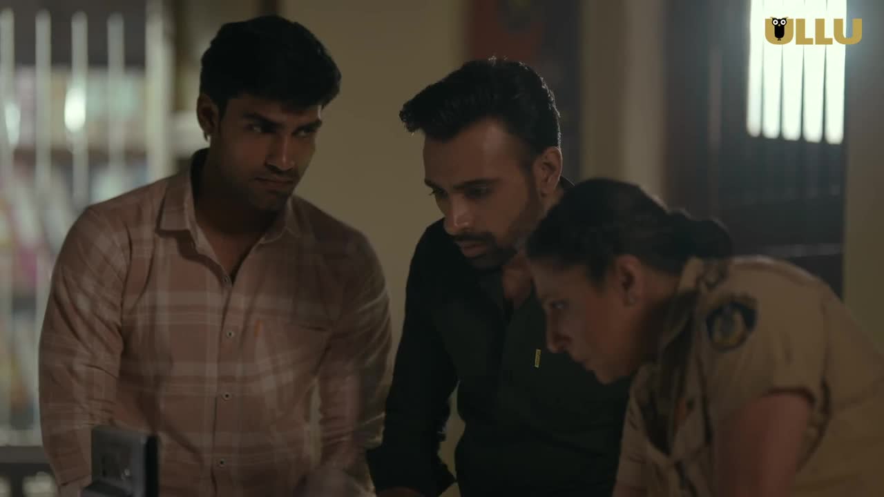 Red Light S01P02 1080p HEVC WeB-DL HINDI Rajshot India