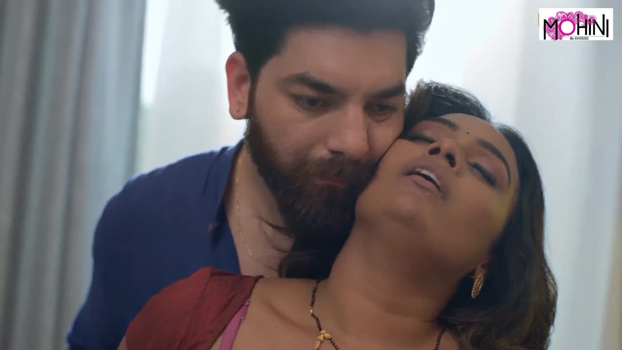Cow Costumes porn video – Desi bhabhi fucked by brother in law by turning her into a cow