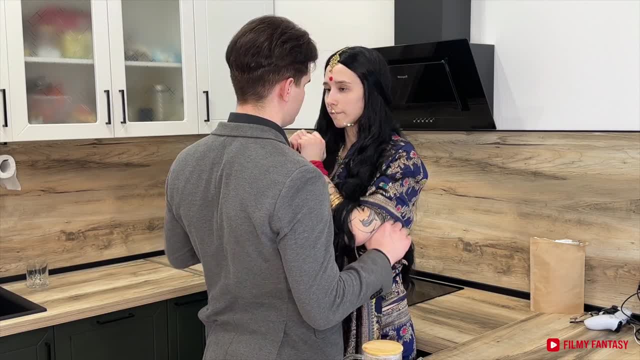 Mari Cielo porn video – Hiramandi ki slut - Nazariya ki mari - pissing video