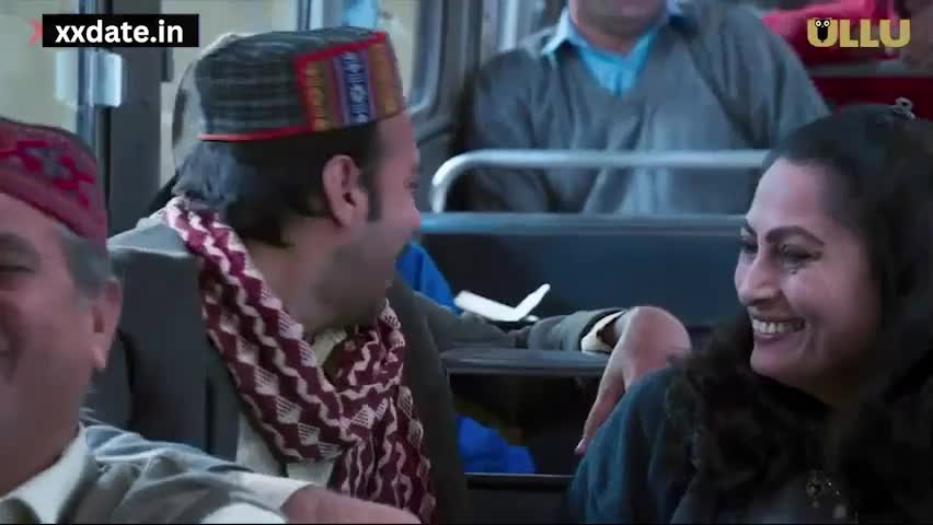 Ko Boxing porn video – DESI BHABHI KO BUS PELA - Ko Ko