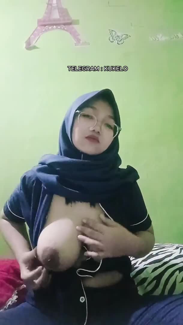 Khoe Buom porn video – Ukhty Tobrut Spek Papaya Khoe