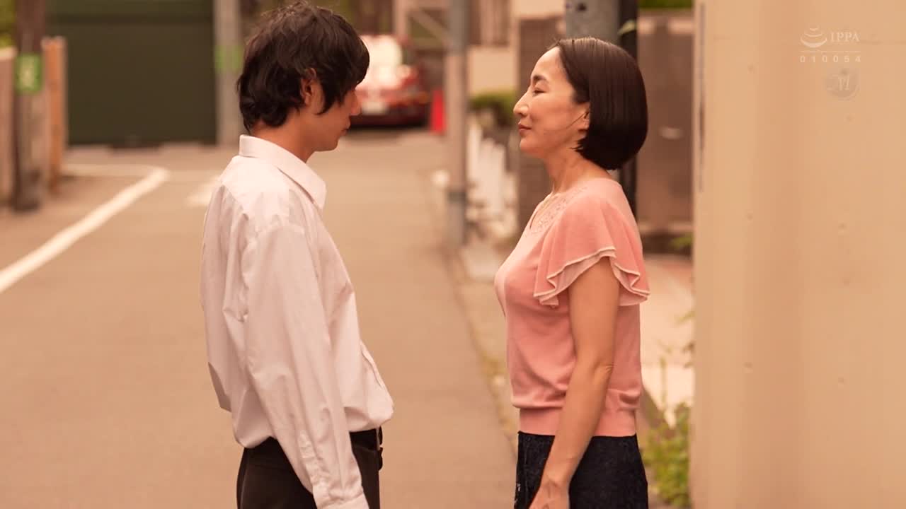 Megumi, The Mother Of My Friend Who I Used To Jerk Off To, Has Become My Obedient Housekeeper.