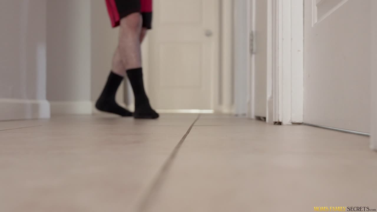 Mom Chooses Stepson Over Dad - Demi Nova