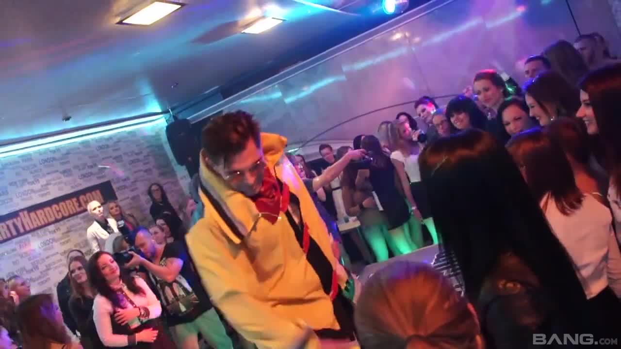 Party Hardcore Gone Crazy Vol. 31.mp4
