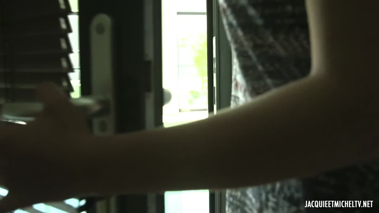 Facing Forward porn video – Victoria Is Facing Very Heavy Fr